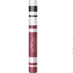 Labial Líquido Mate Mary Kay At Play Berry Strong $20